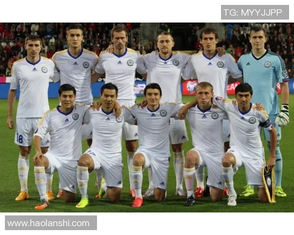 国足表现与国际足球明星实力对比分析探讨